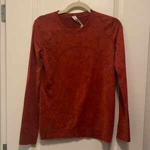 Lululemon Long Sleeve Top Size 4